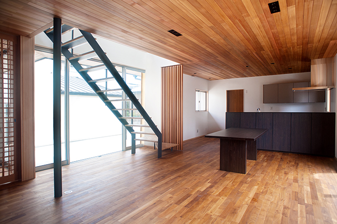 羽目板上小ム節柾目